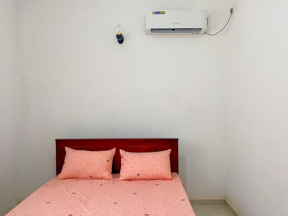 Bedroom, air conditioner
