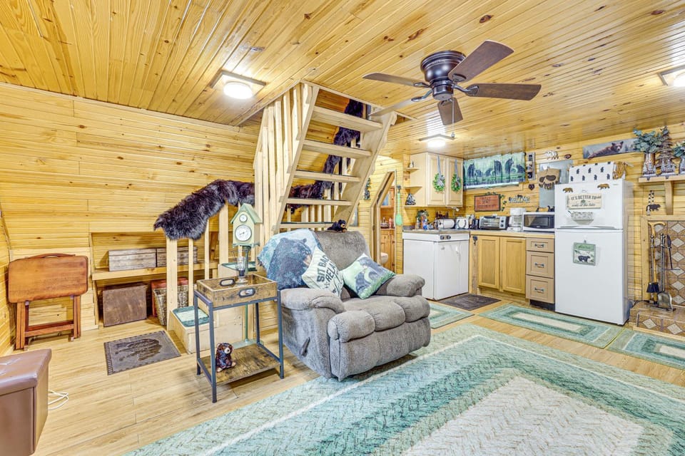 Carrollton Cabin w/ Patio & Fire Pit! Cabin in Ohio