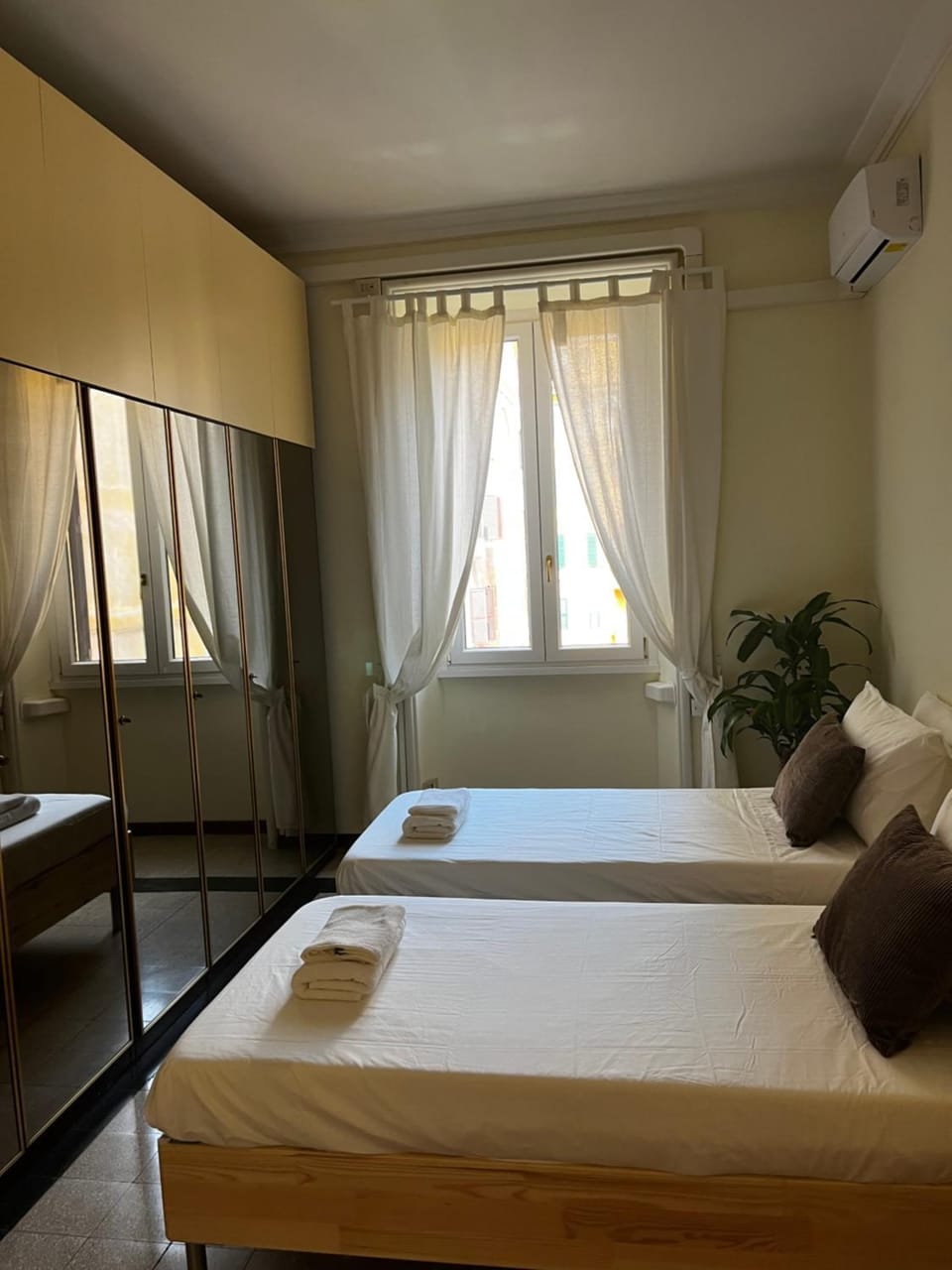 Bed, Photo of the whole room, Bedroom, towels, air conditioner