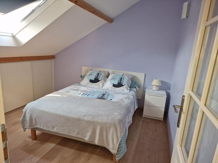 duplex en maison individuelle de 70 m2avec jardin Apartment in Île-de-France