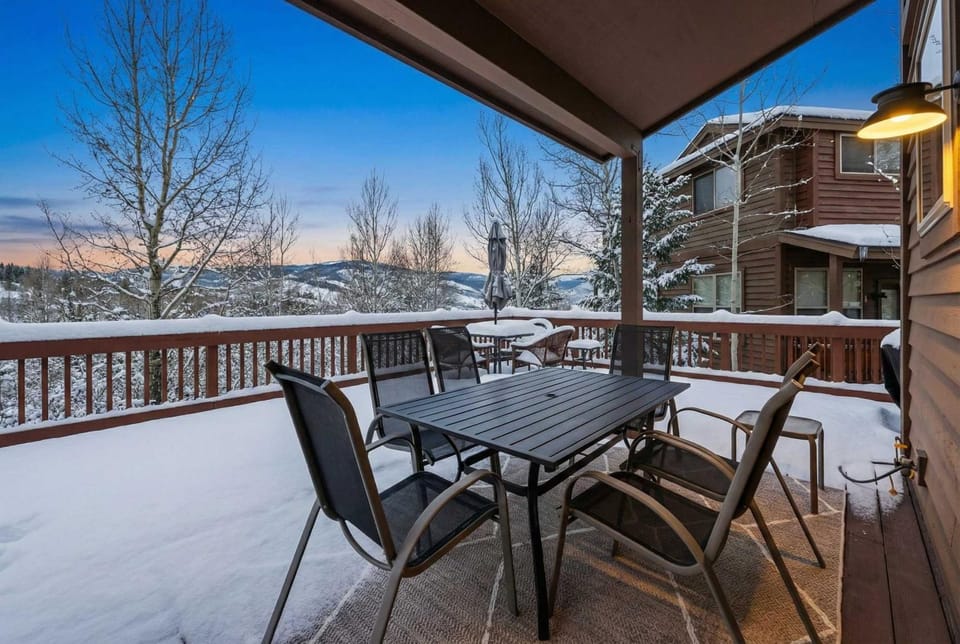 Mountain Escape with Hot Tub Near Ski Resorts and I 70 House in Wildernest