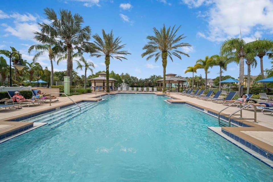 Runaway Beach Club Resort Condo Apt Disney 15103 Apartment in Osceola County