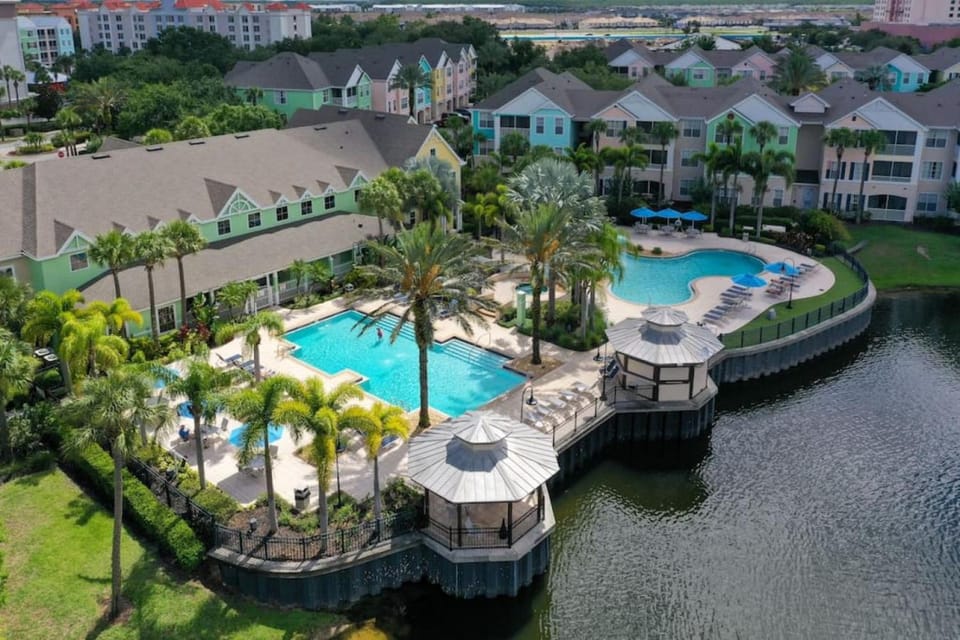 Runaway Beach Club Resort Condo Apt Disney 6102 House in Osceola County
