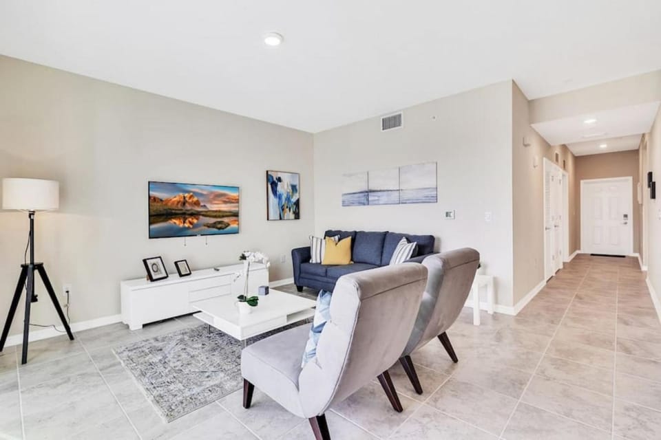 Modern Storey Lake Resort Disney Orlando 3171-107 House in Kissimmee