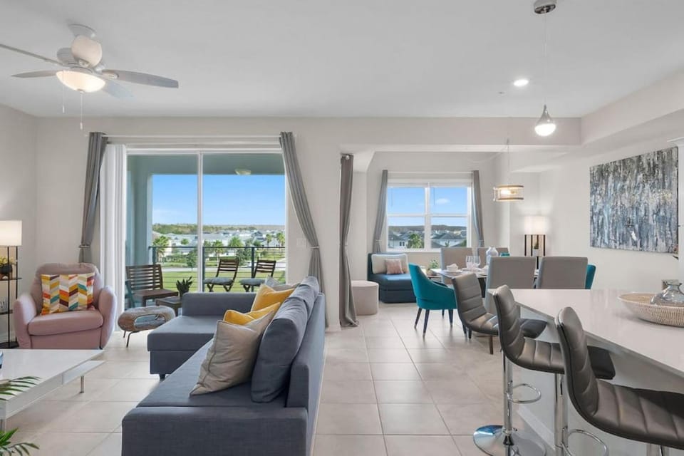 Modern Storey Lake Resort Disney Orlando 3161-401 Apartment in Kissimmee