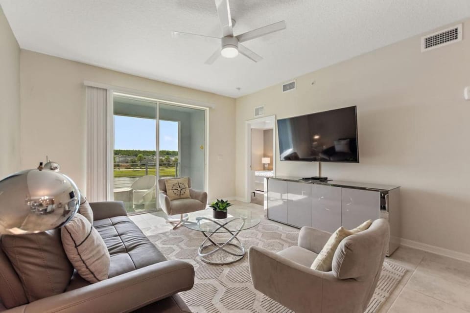 Modern Storey Lake Resort Disney Orlando 3171-304 Apartment in Kissimmee