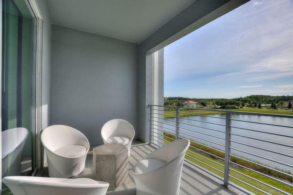 Modern Storey Lake Resort Disney Orlando 3171-304 Apartment in Kissimmee