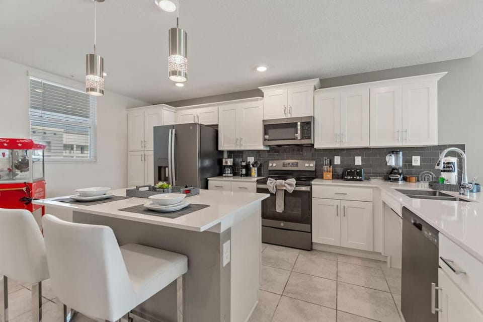 Modern Storey Lake Resort Disney Orlando 3171-304 Apartment in Kissimmee