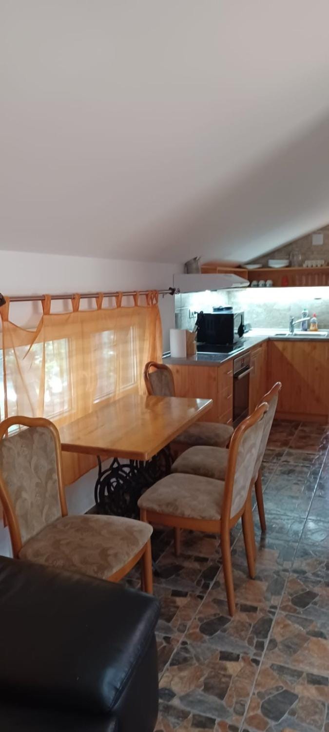 Vikendica Sofia House in Serbia