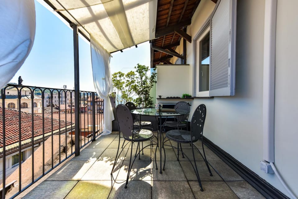 Attico centrale con vista Torino Apartment in Turin