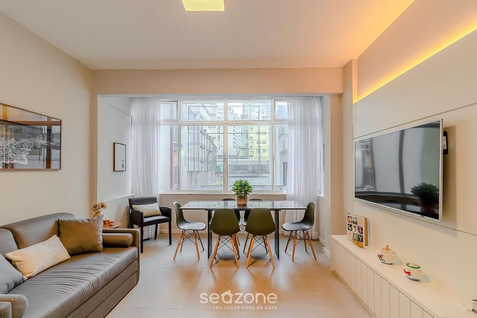 TV and multimedia, Living room, Dining area