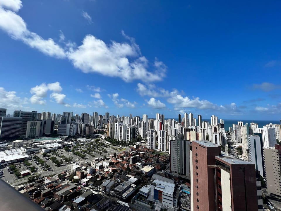 Golden Shopping Boa Viagem Recife por Yolo House in Recife