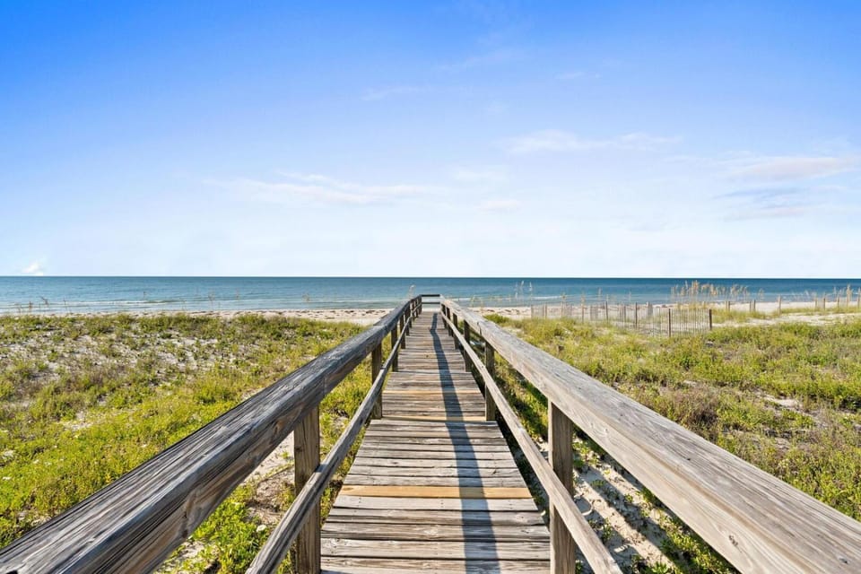 Sea Vous Play-3BR-Private Pool-Beachfront House in Saint George Island