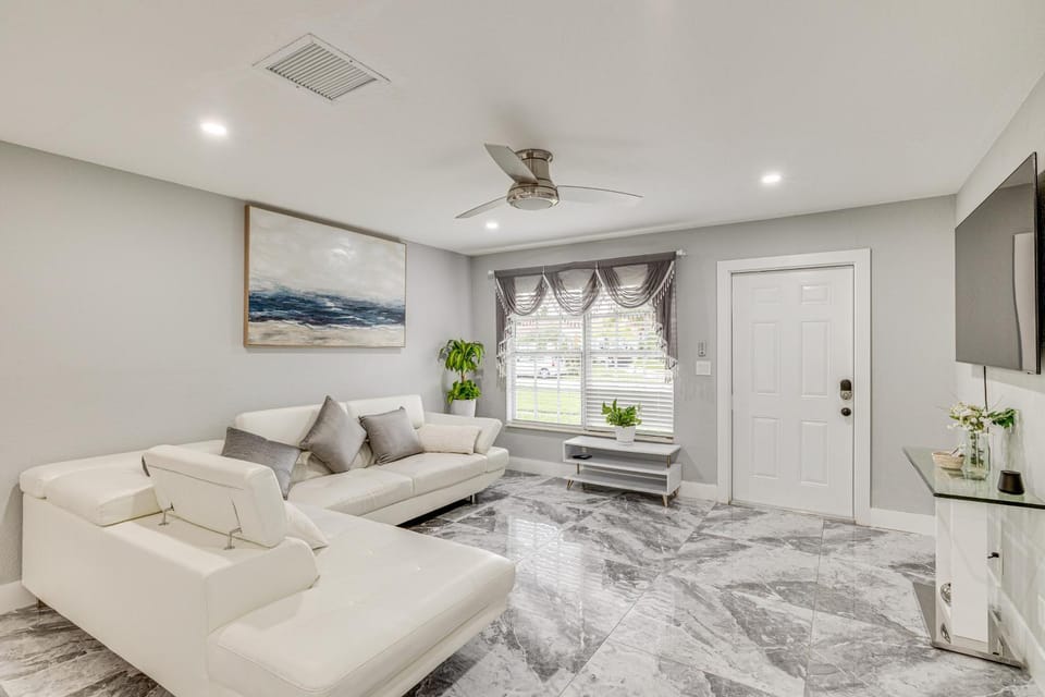 Pet-Friendly Gem w/ Pool & Yard in West Palm Beach House in West Palm Beach