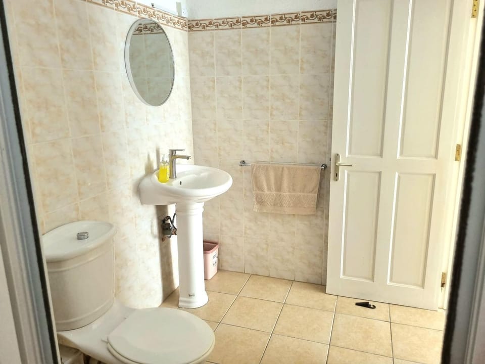 Toilet, Bathroom, towels