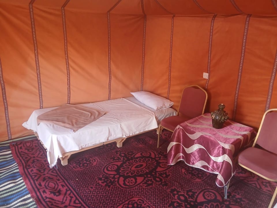Camp Les pyramides merzouga Luxury tent in Morocco