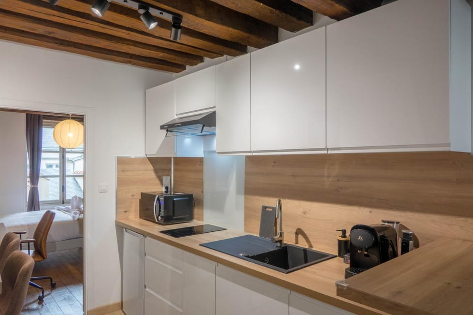 Kitchen or kitchenette, stove