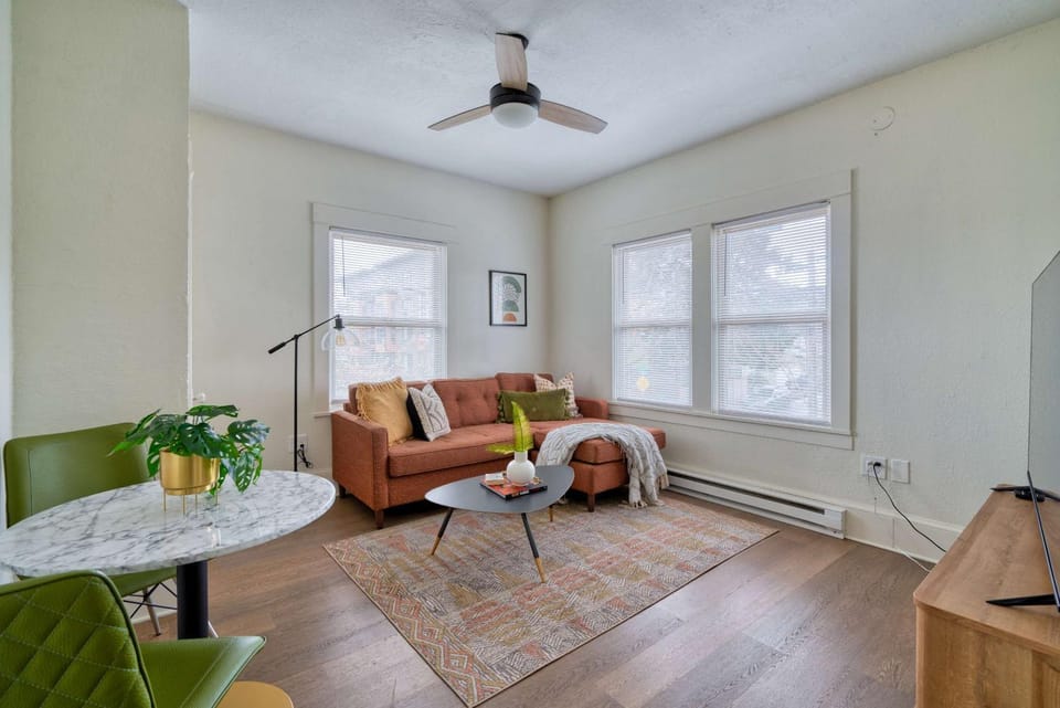 Stay Portland - Mt Tabor Retreat - Local Eateries - Shops - Bars House in Portland