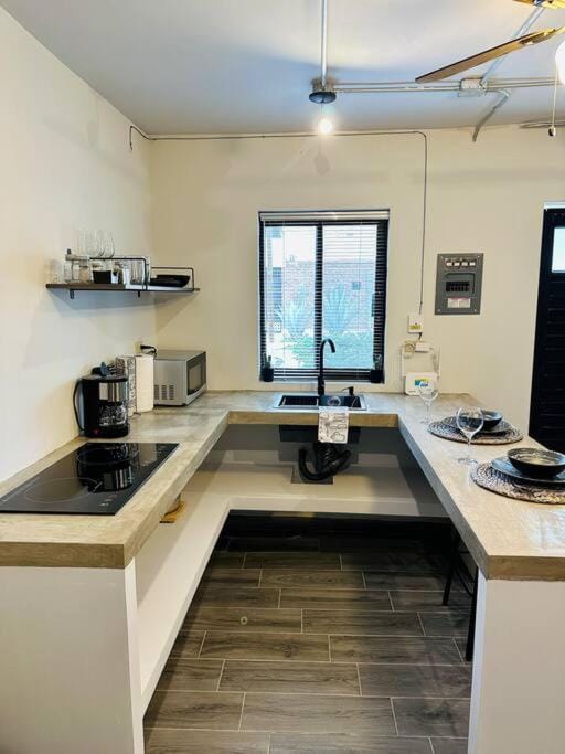 Kitchen or kitchenette