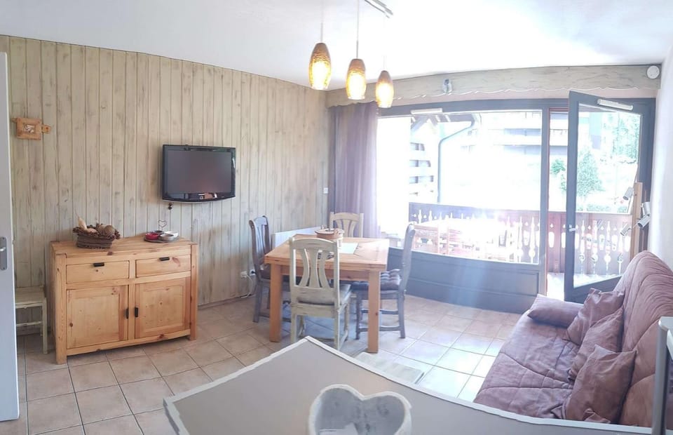fireplace, kitchen
