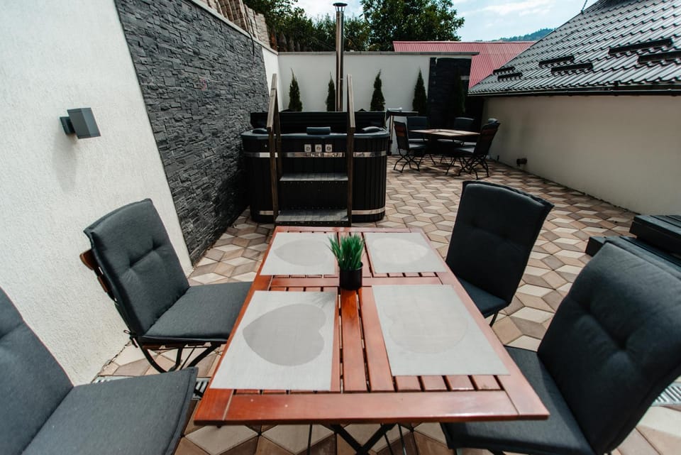 Balcony/Terrace, Seating area, Dining area