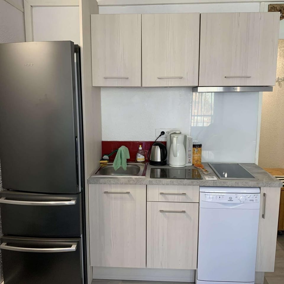 oven, kitchen