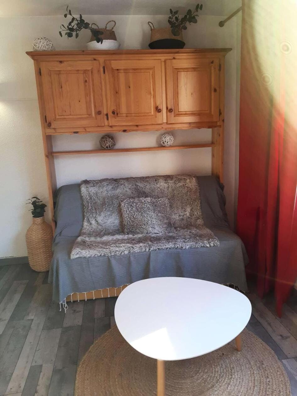 Bed, furniture