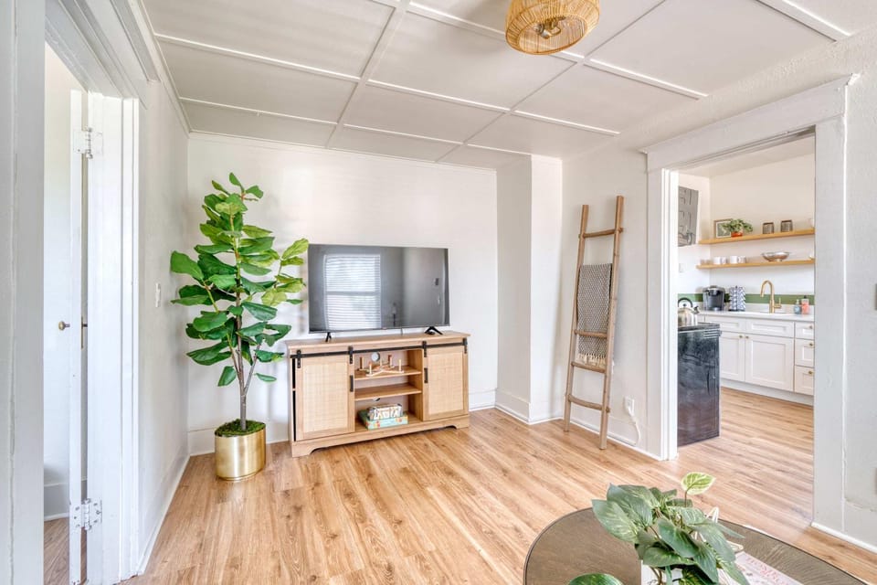 Stay Portland - Mt Tabor Retreat - Local Eateries - Shops - Bars House in Portland