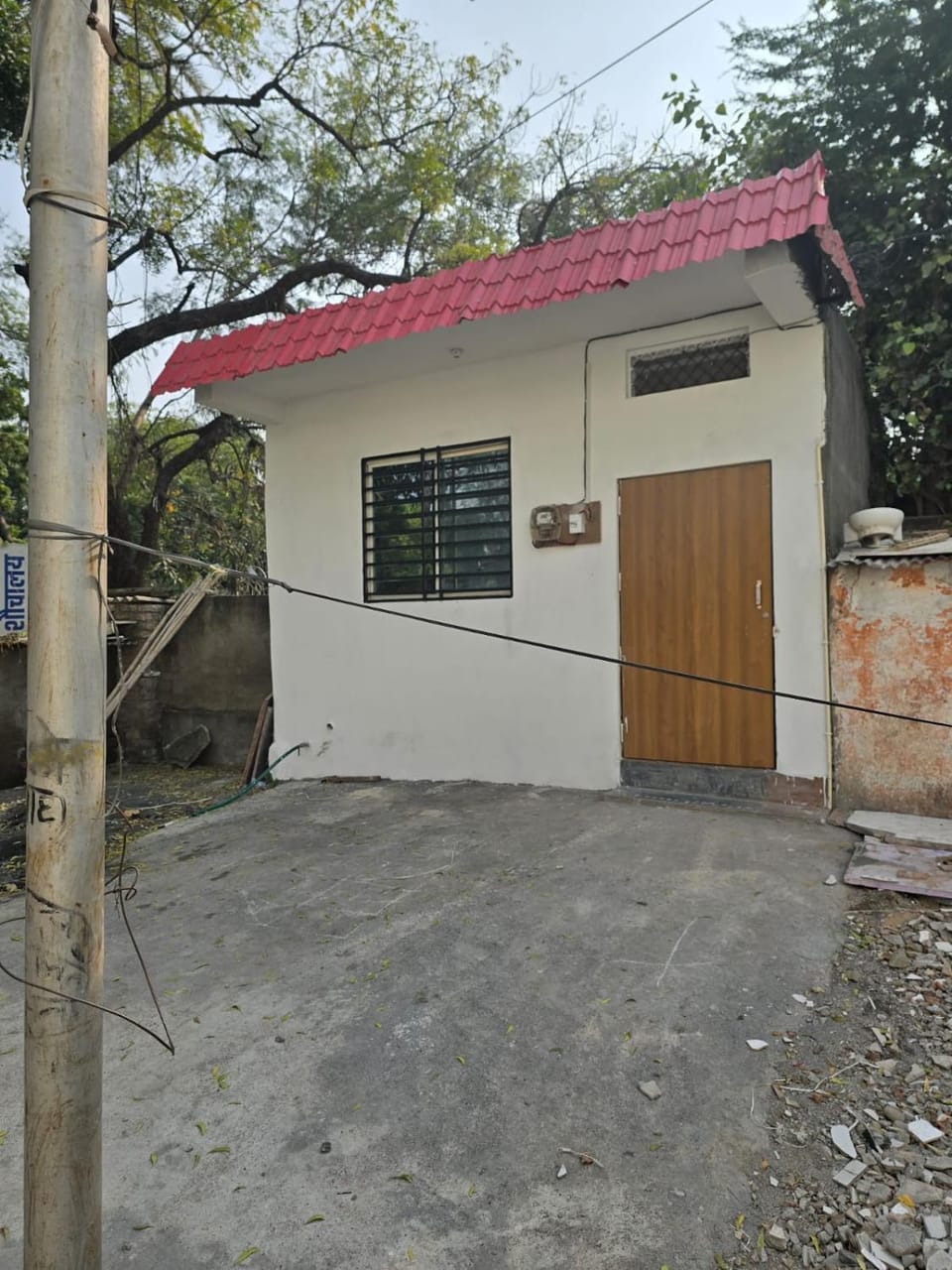 Hotel Shree Kedarnath in front of railway station platform no 8 Vacation rental in India