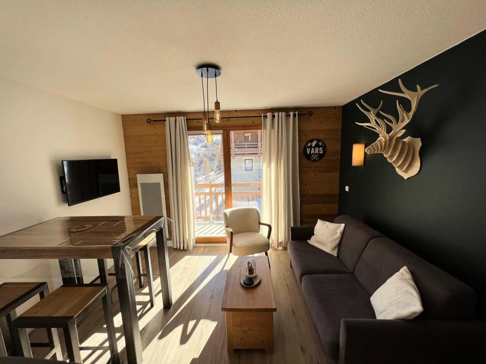 Bed, kitchen