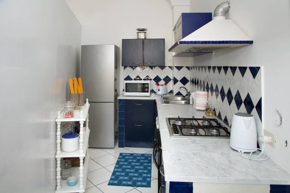 Kitchen or kitchenette, dishwasher, minibar, pet friendly, stove, toaster