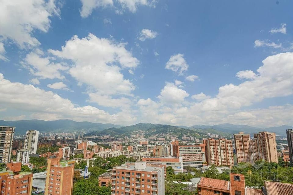 Charming Decor & Stunning Views Green Poblado Apartment in Envigado