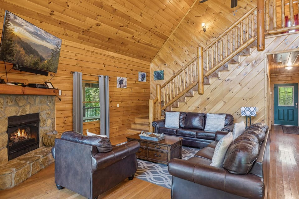 Hugged By The Smokies #330 House in Sevier County