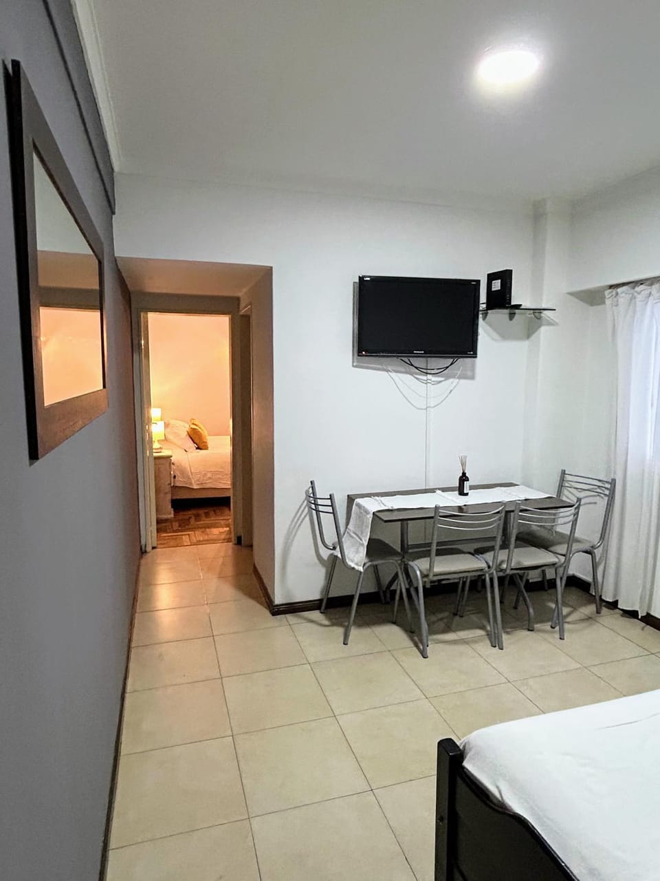 TV and multimedia, Living room, Seating area, Dining area