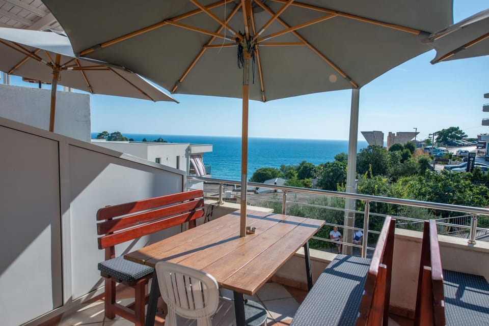 View (from property/room), Balcony/Terrace, Seating area, Dining area, Sea view