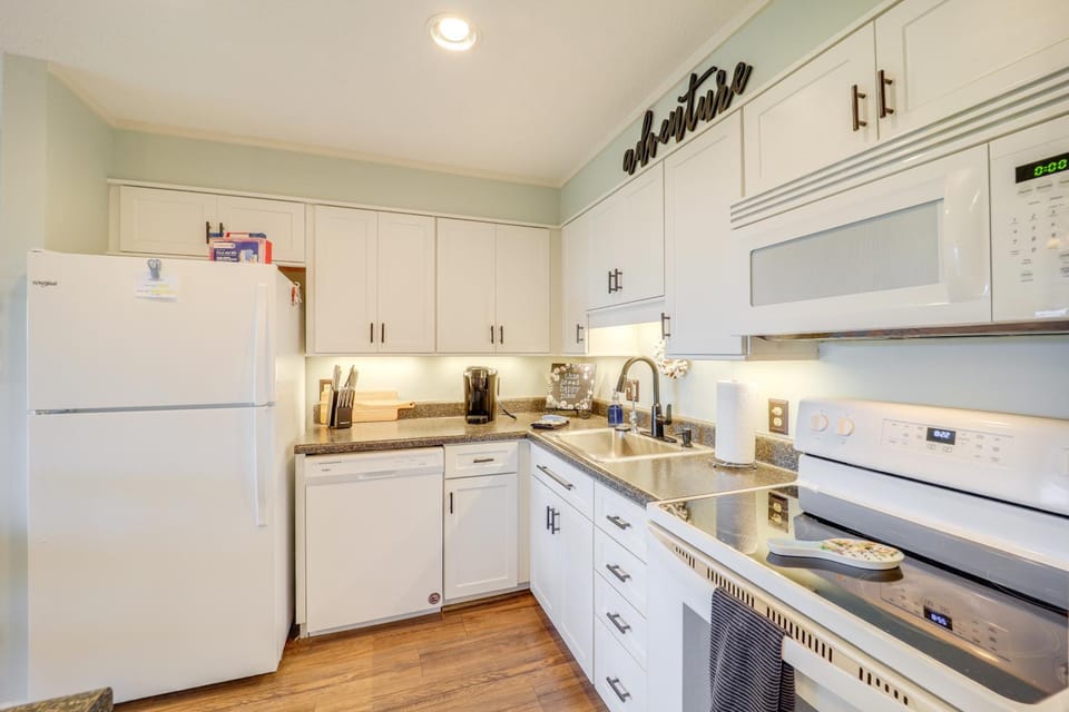 Close to Hiking & Town! Peaceful Sugar Mtn Condo House in Sugar Mountain