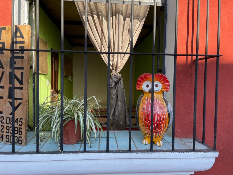 Morenos Hostal Bed and Breakfast in Antigua Guatemala