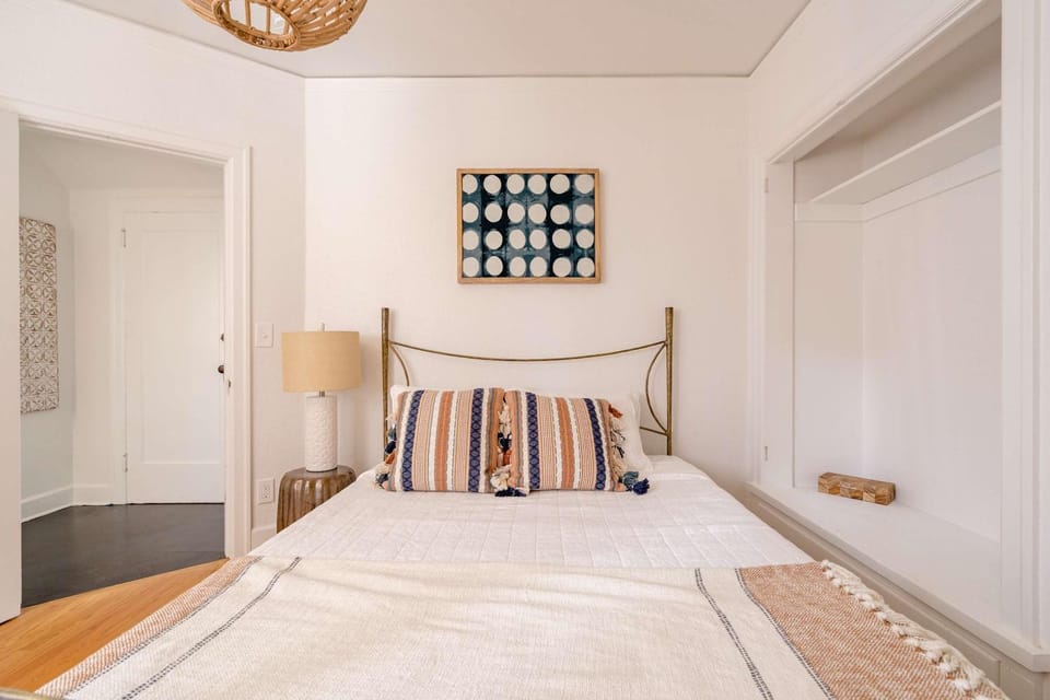 Stay Portland - The Ladd's Addition Bohemian Dream - 95 WalkScore Apartment in Portland