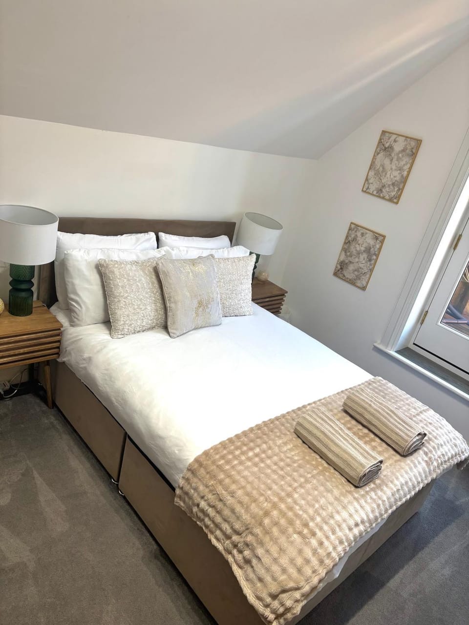 The Luxe Haven Penthouse - Sleeps 4 Apartment Nottingham City Centre Apartment in Nottingham