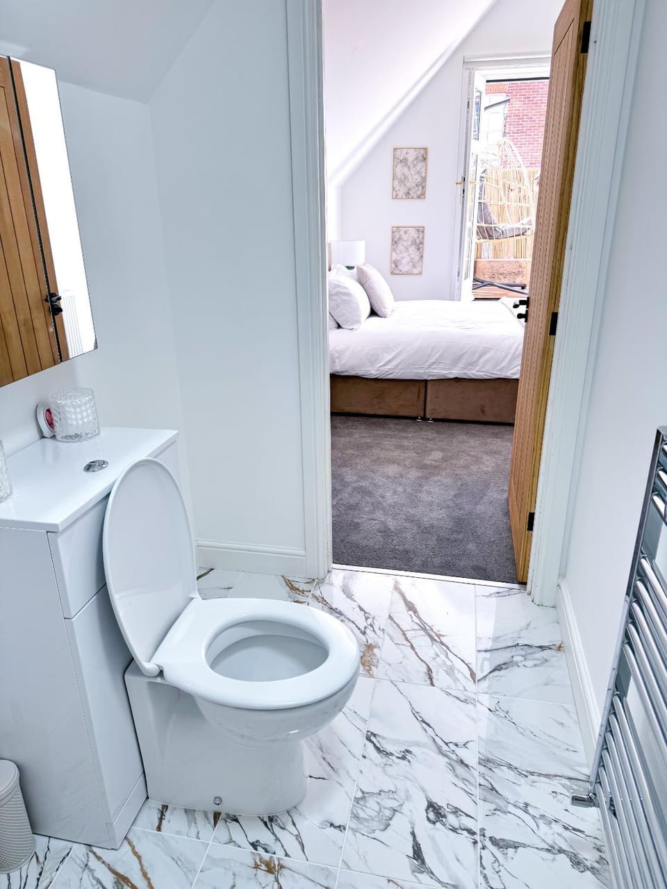 Toilet, Bed, Bathroom, Photo of the whole room, Bedroom, towels
