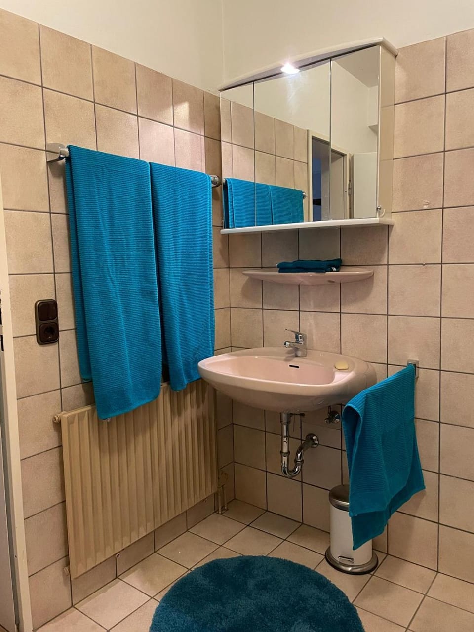 Shower, Bathroom, towels