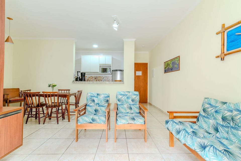 Apto na Praia das Toninhas -306- Ubatuba/SP House in State of São Paulo