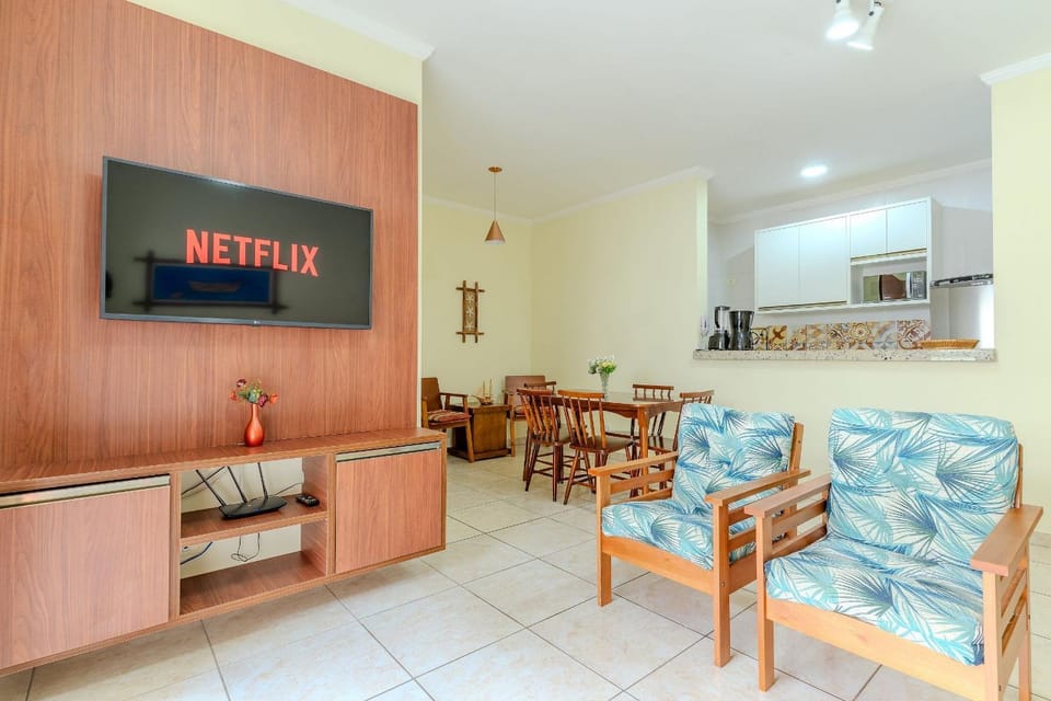 Apto na Praia das Toninhas -306- Ubatuba/SP House in State of São Paulo