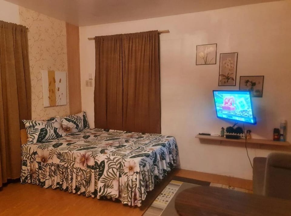 Studio-type Home in Trece Martires near Tagaytay Bed and Breakfast in Calabarzon