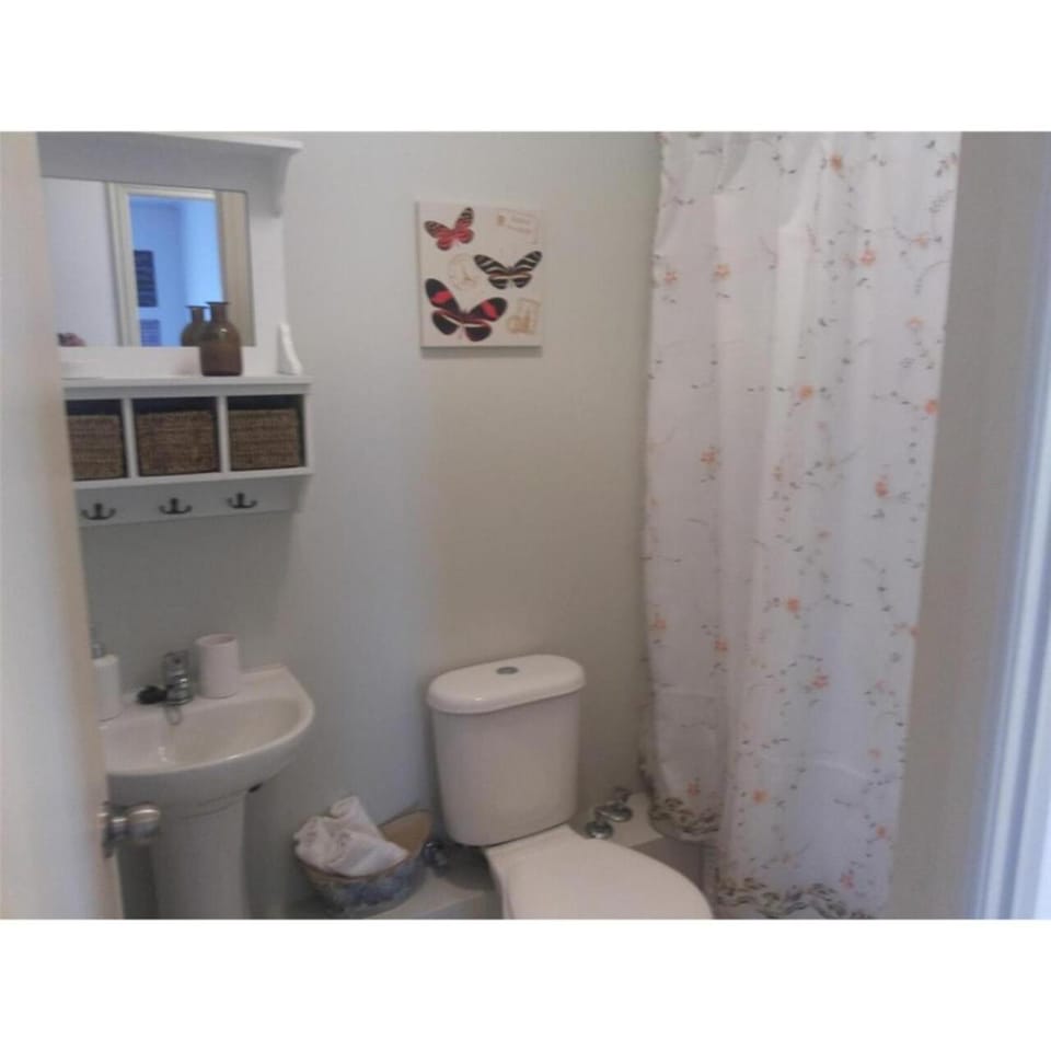 Bathroom, Bath, towels
