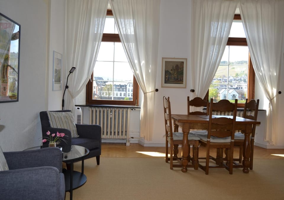 Ferienwohnungen am Stadtpalais Fewo-Mosel Apartment in Graach an der Mosel
