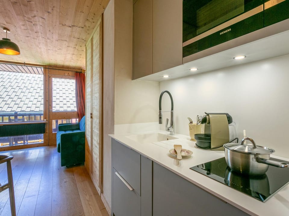 Studio 19m², Balcon, Accès pistes - Val d'Isère - FR-1-694-360 Apartment in Val dIsere
