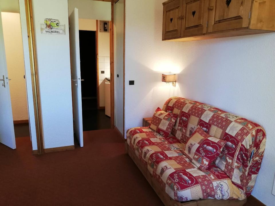 Studio divisible 27m², balcon, proche pistes et remontées - FR-1-356-481 Apartment in Les Avanchers-Valmorel