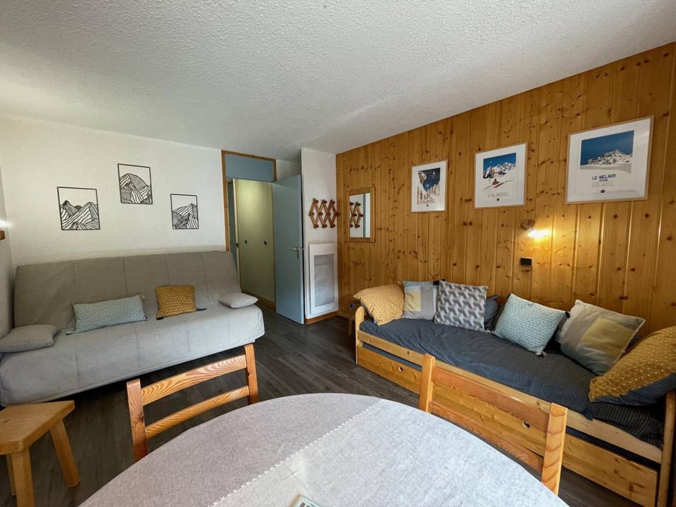 Valmorel: Apt Ski aux Pieds, 4 pers, Balcon - FR-1-356-496 Apartment in Les Avanchers-Valmorel