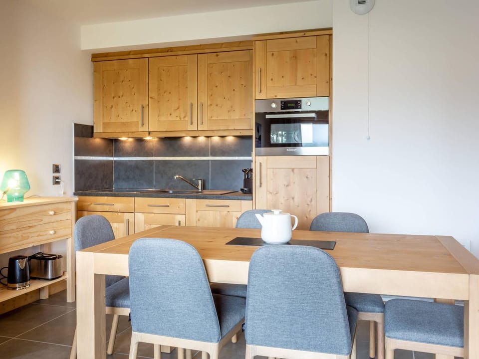 Appartement 3 pièces avec parking, Wi-Fi, animaux admis, à 50m des pistes à Valmorel - FR-1-356-478 Apartment in Les Avanchers-Valmorel